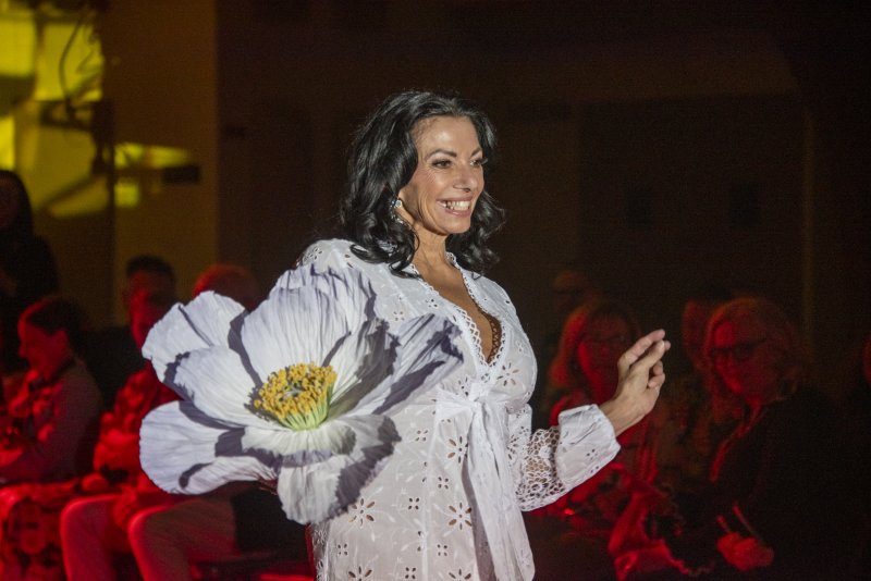 Stacey Lamotta kicks off the show wearing Lucky Poppy.